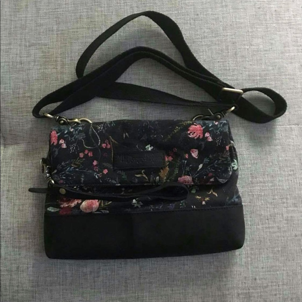 House of Flynn crossbody